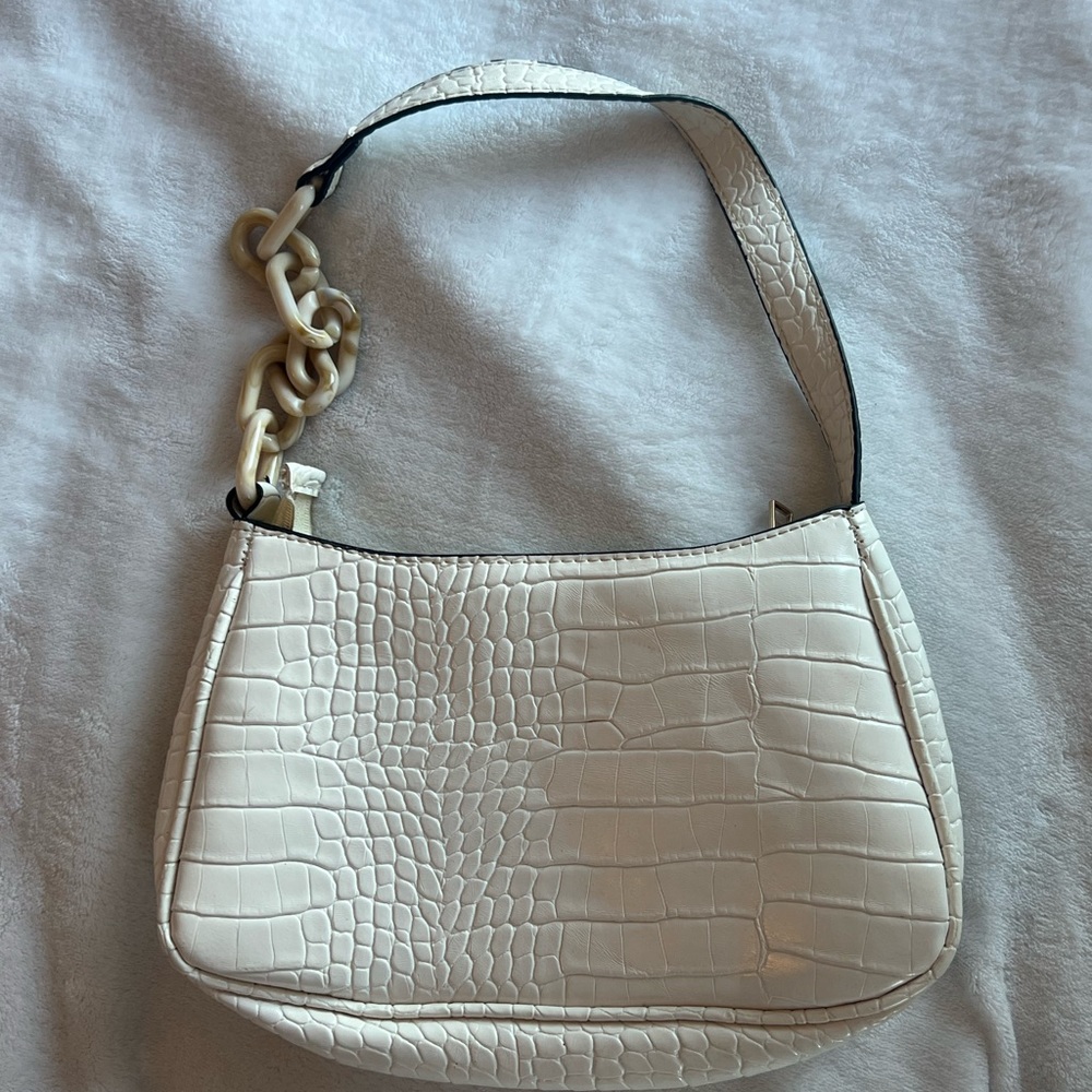 Woman’s White Snakeskin Shoulder Bag